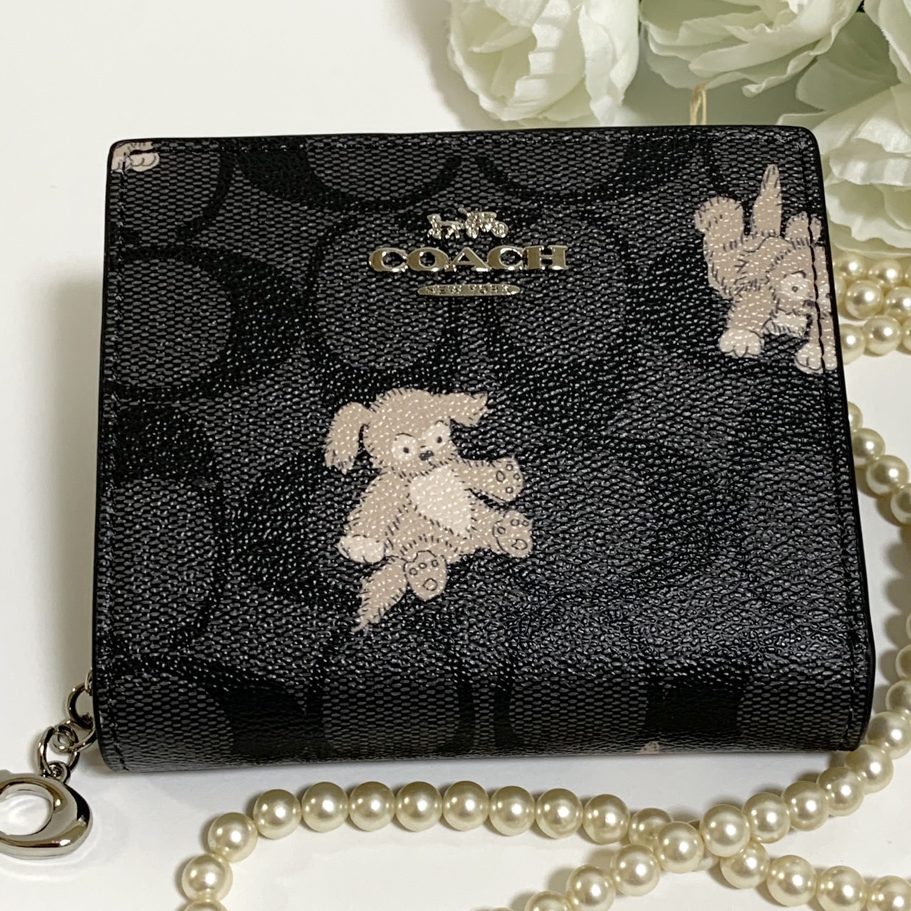 楽天 COACH スナップ ウォレット・ハッピー ドッグ 二つ折り財布☆ - 小物